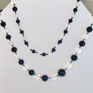 Vintage Art Deco Czech Black Glass & Clear Swirl Molded Glass Beaded Necklace